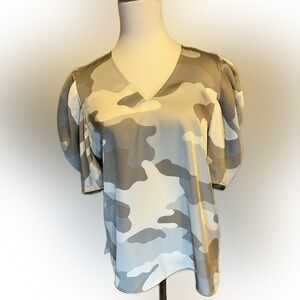 DKNY Polished V-Neck Statement Sportswear Top size Small